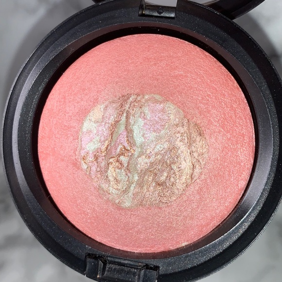 SEMI PRECIOUS ROSE QUARTZ MAC MIneralized Skinfinish - Picture 8 of 17